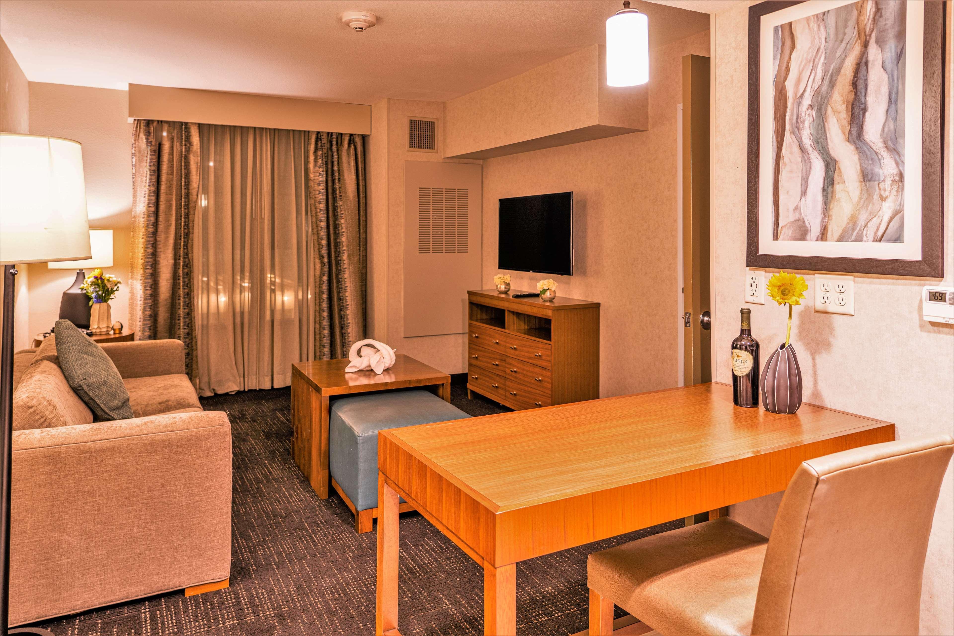 Homewood By Hilton Concord Hotel