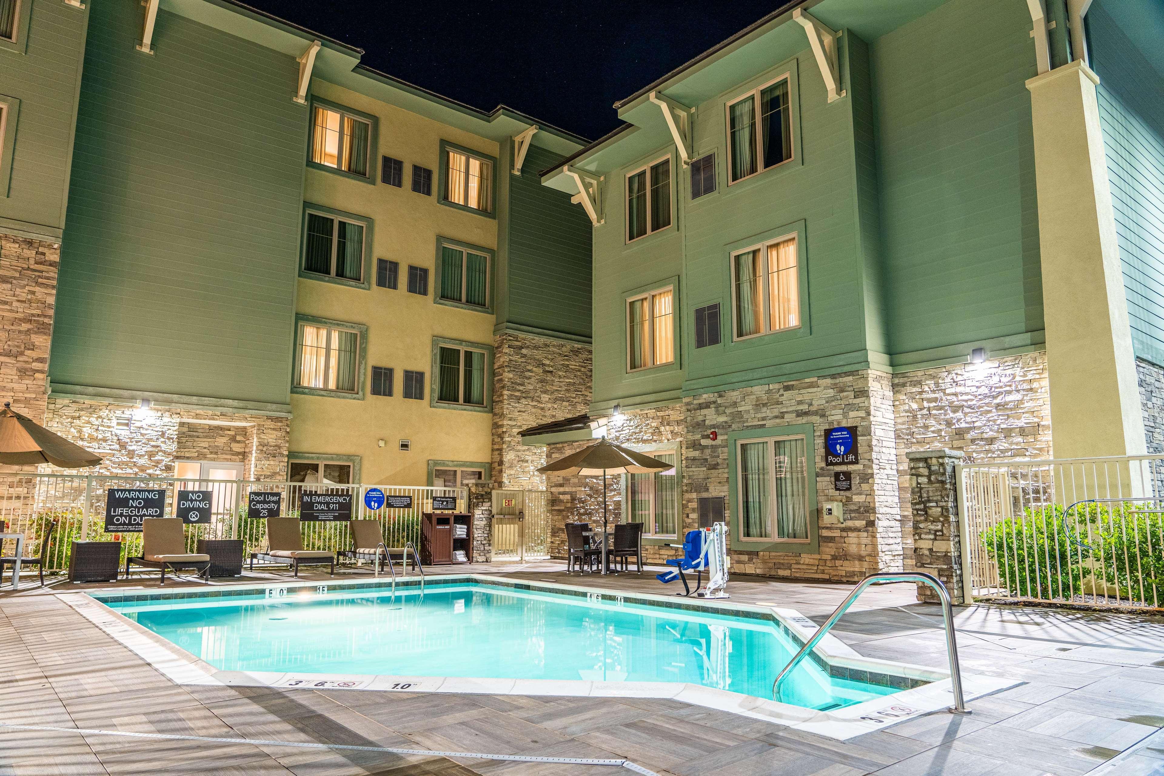 Homewood By Hilton Concord Hotel