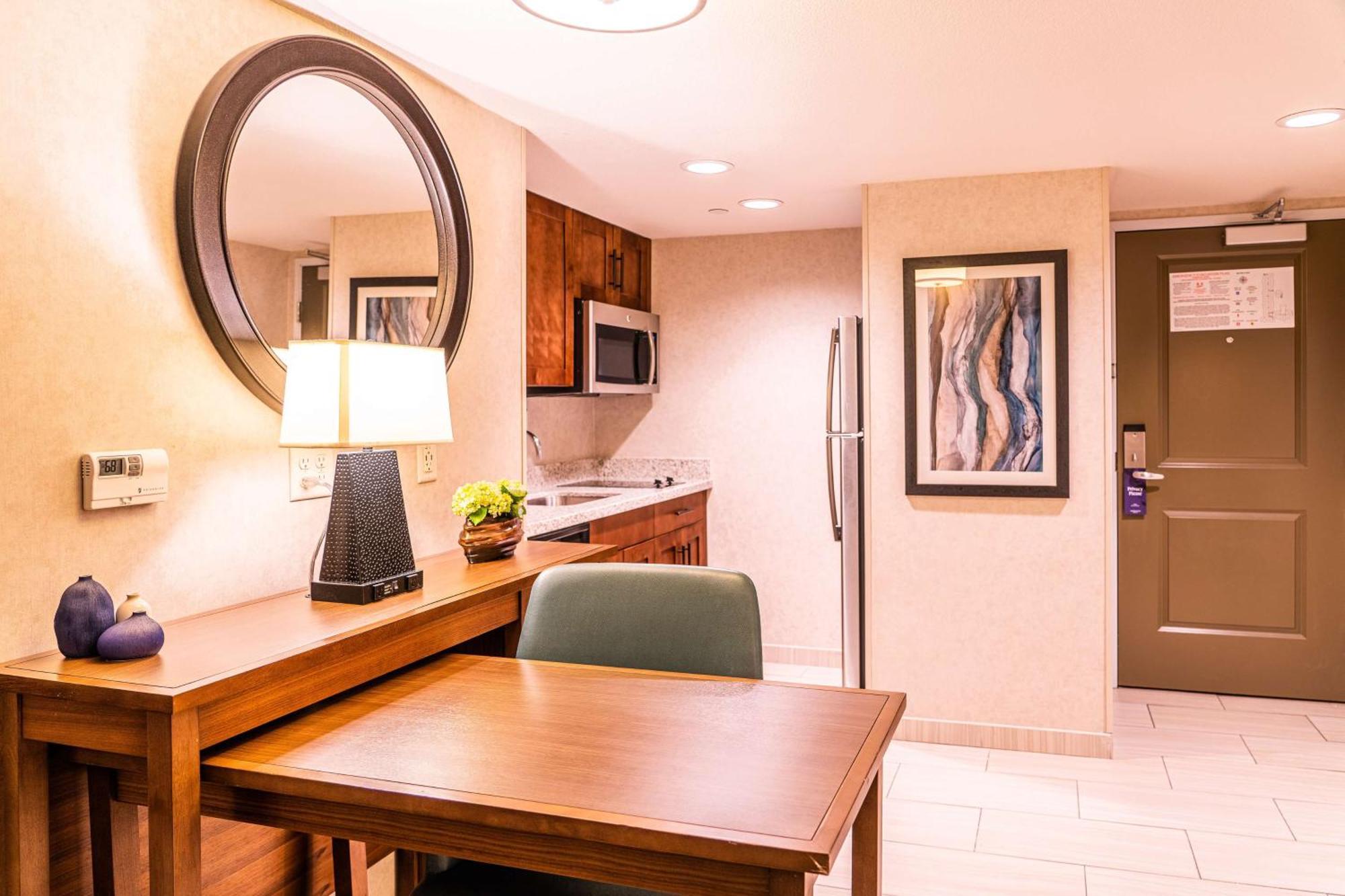 Hotel Homewood By Hilton Concord