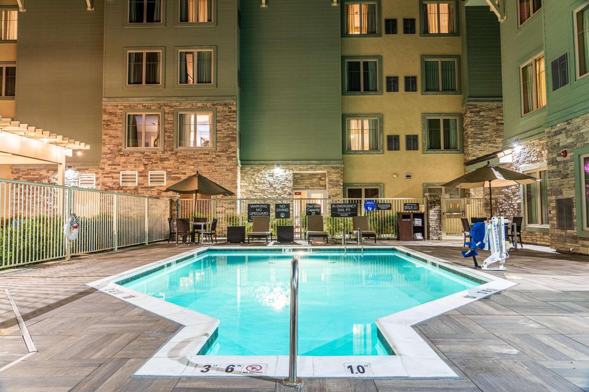 Homewood By Hilton Concord Hotel 3*
