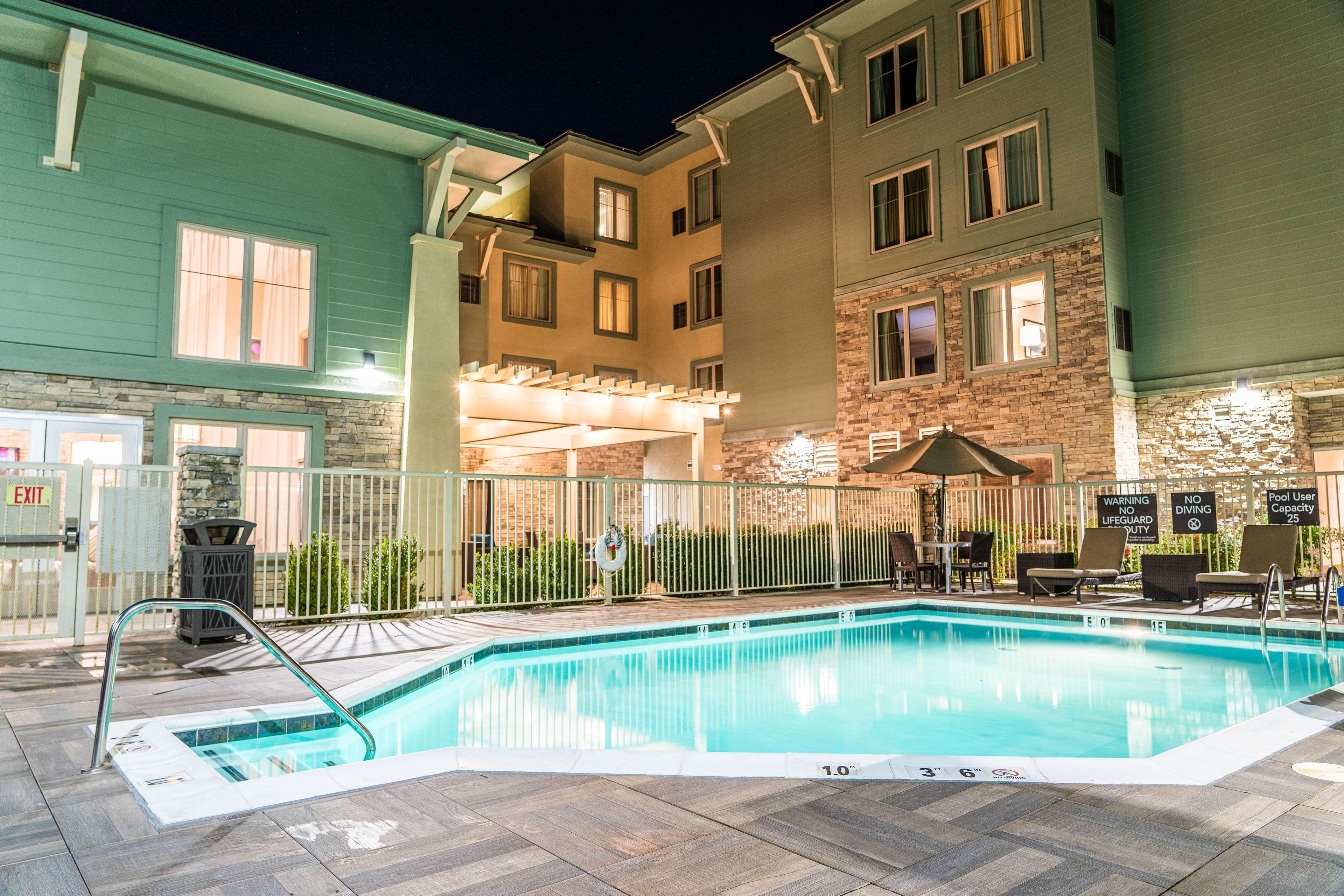 Homewood By Hilton Concord Hotel