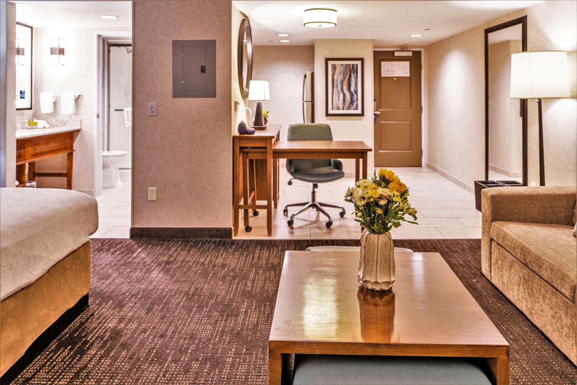 Hotel Homewood By Hilton Concord